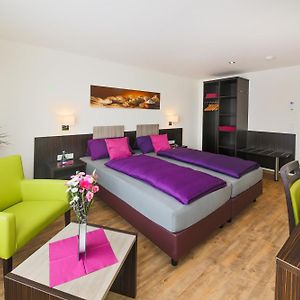 Deluxe Zimmer mit Kingsize-Bett
